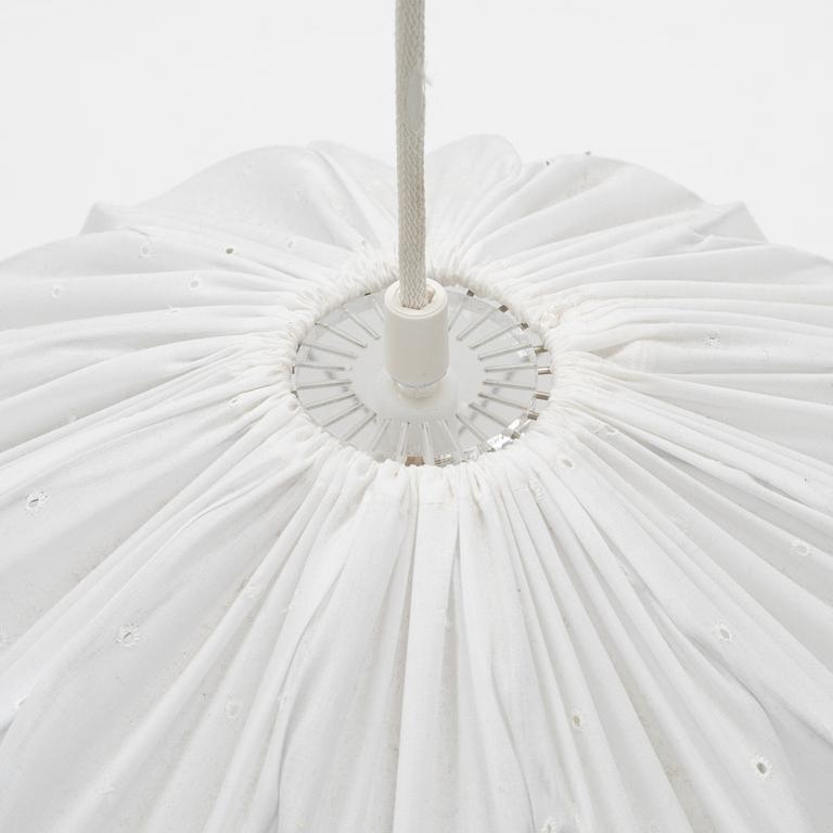 Tore Ahlsén, taklampa, "Pia-lampan", Gärsnäs.