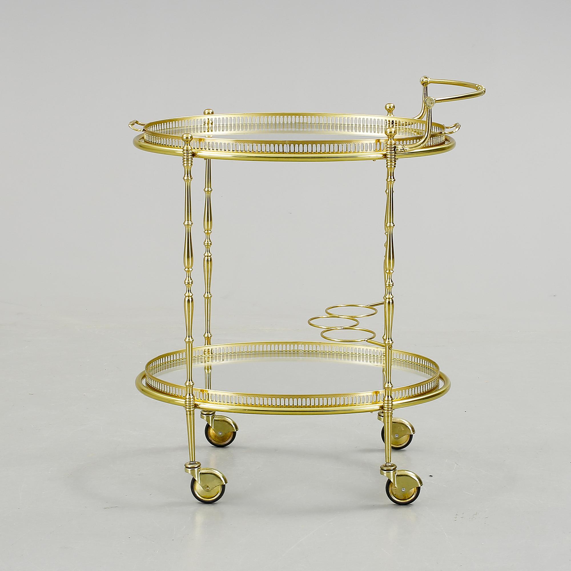 SERVERINGSVAGN, 1900-talets andra hälft.