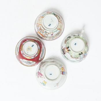 Koppar, åtta stycken, porslin. Qingdynastin, 1700-tal.