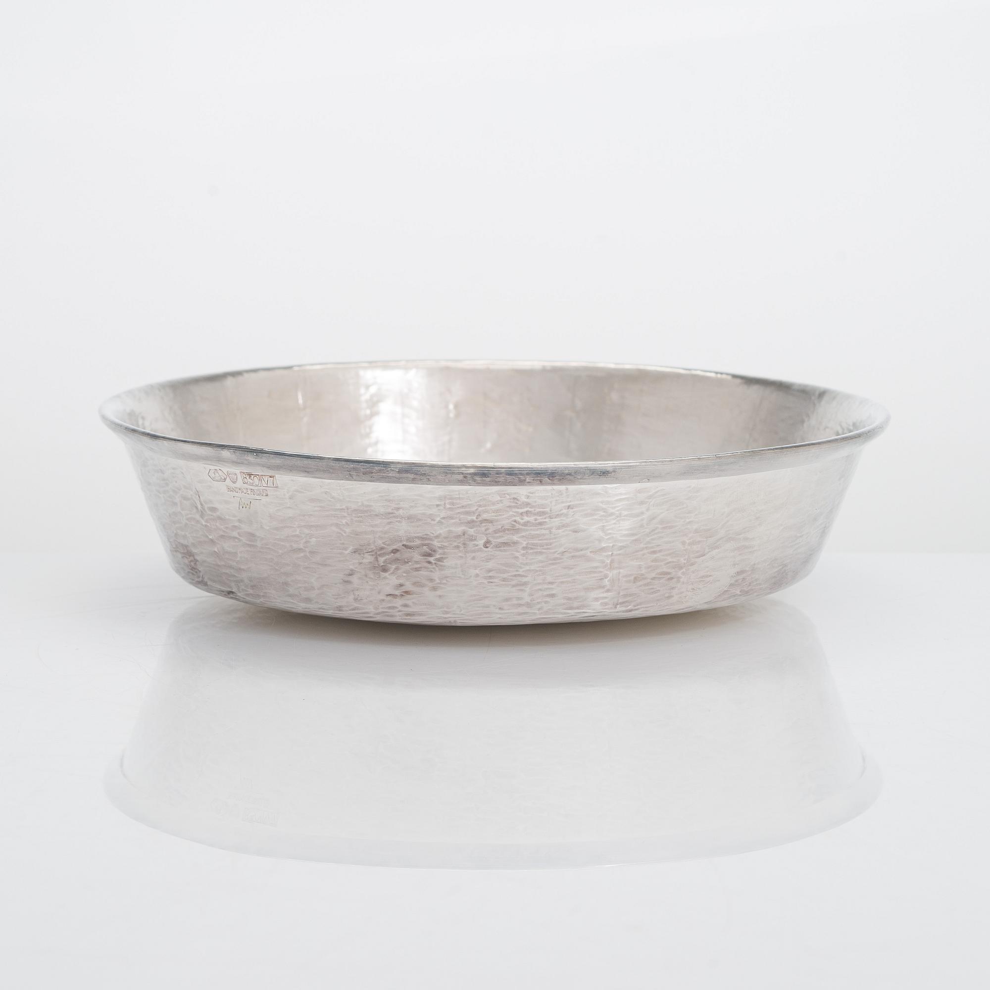 Tapio Wirkkala, a silver bowl model TW 289, Kultakeskus, Hämeenlinna 1974.