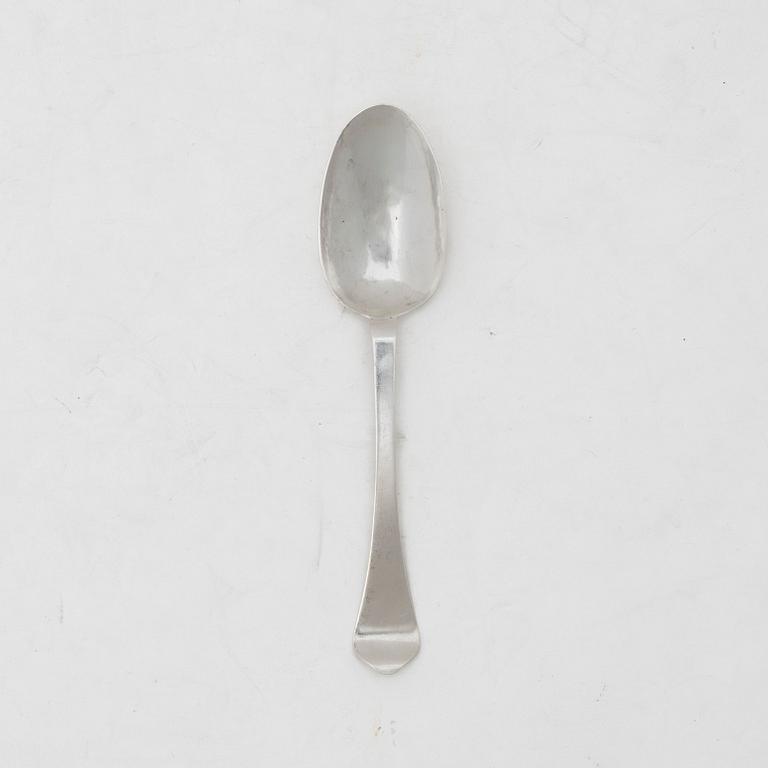 Gottfried Dubois, råttsvanssked, silver, Stockholm 1727.