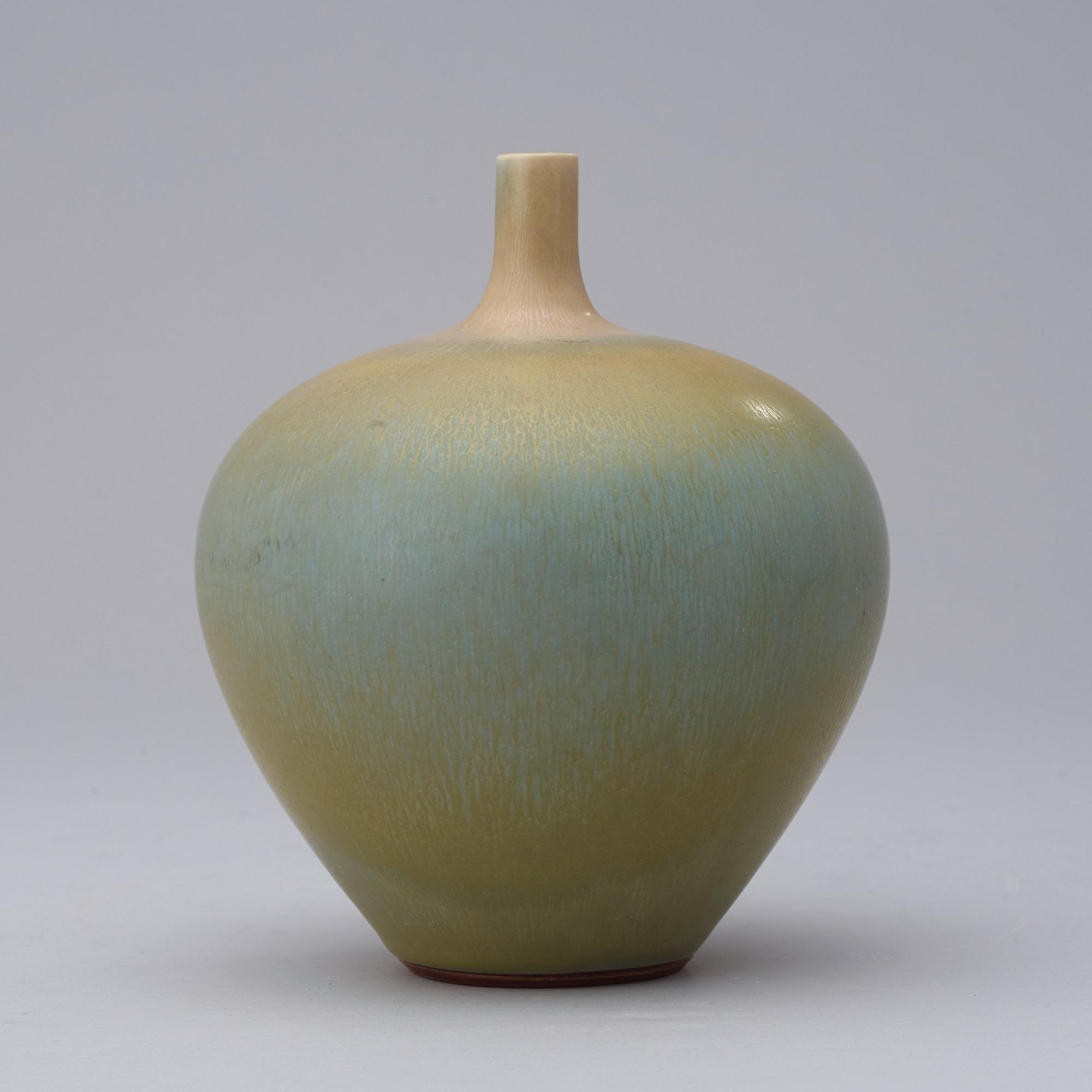 A Berndt Friberg stoneware vase, Gustavsberg Studio 1966.