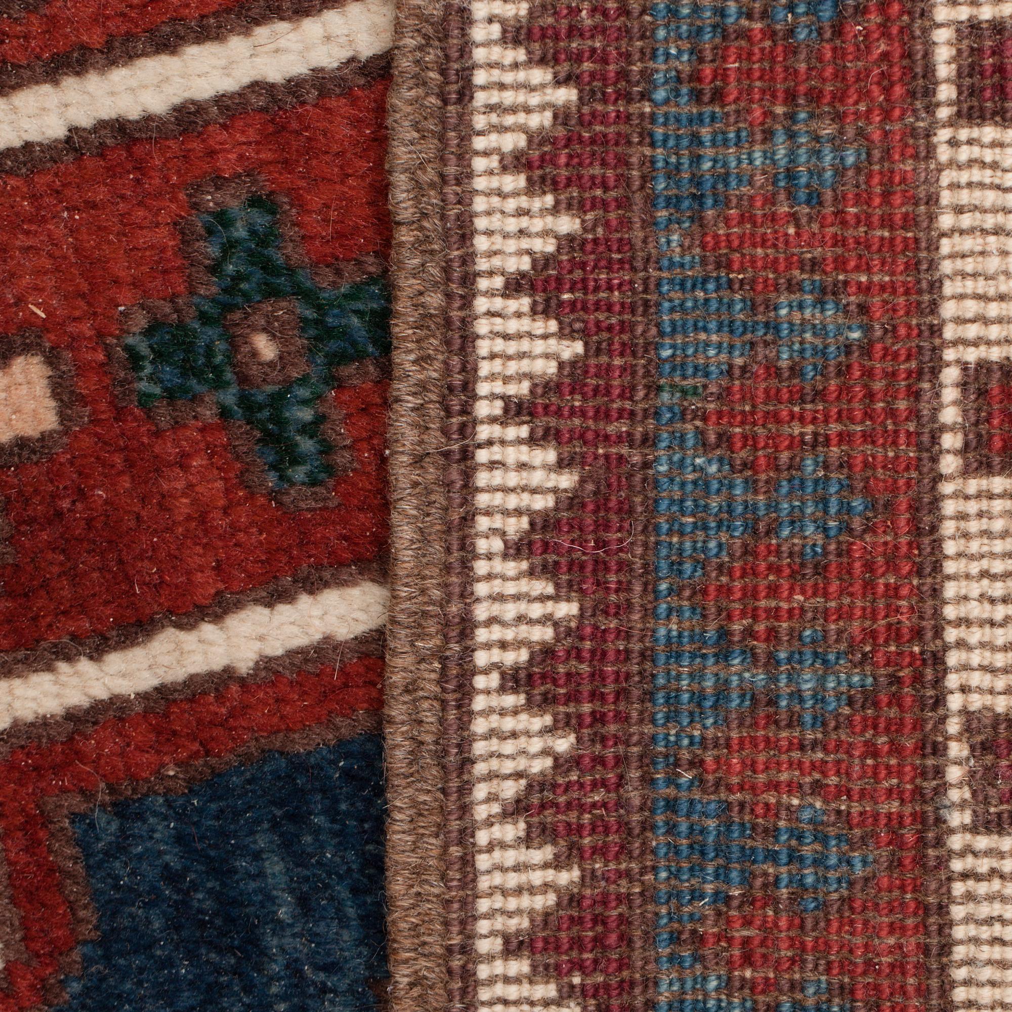 MATTA, orientalisk, old. Ca 194x128 cm.