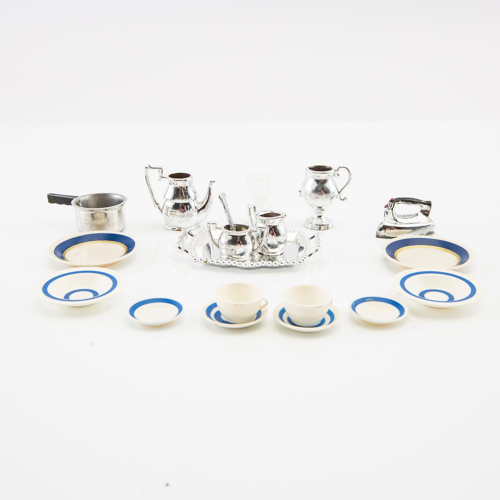 Barbie dolls, 2 pcs, vintage, "Bubble cut", clothes, accessories, and Barbie wardrobe.