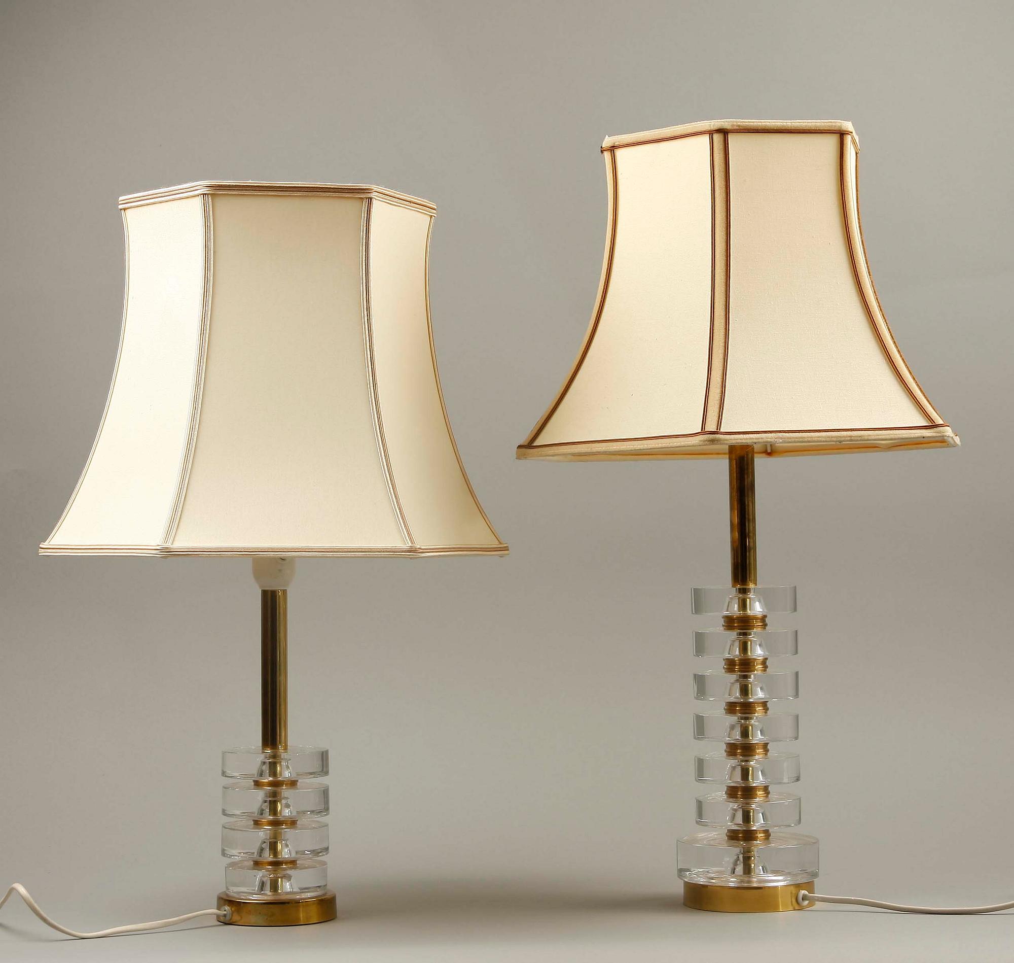 BORDSLAMPOR, 2 st, glas, Orrefors, Carl Fagerlund, märkta RD 1981.