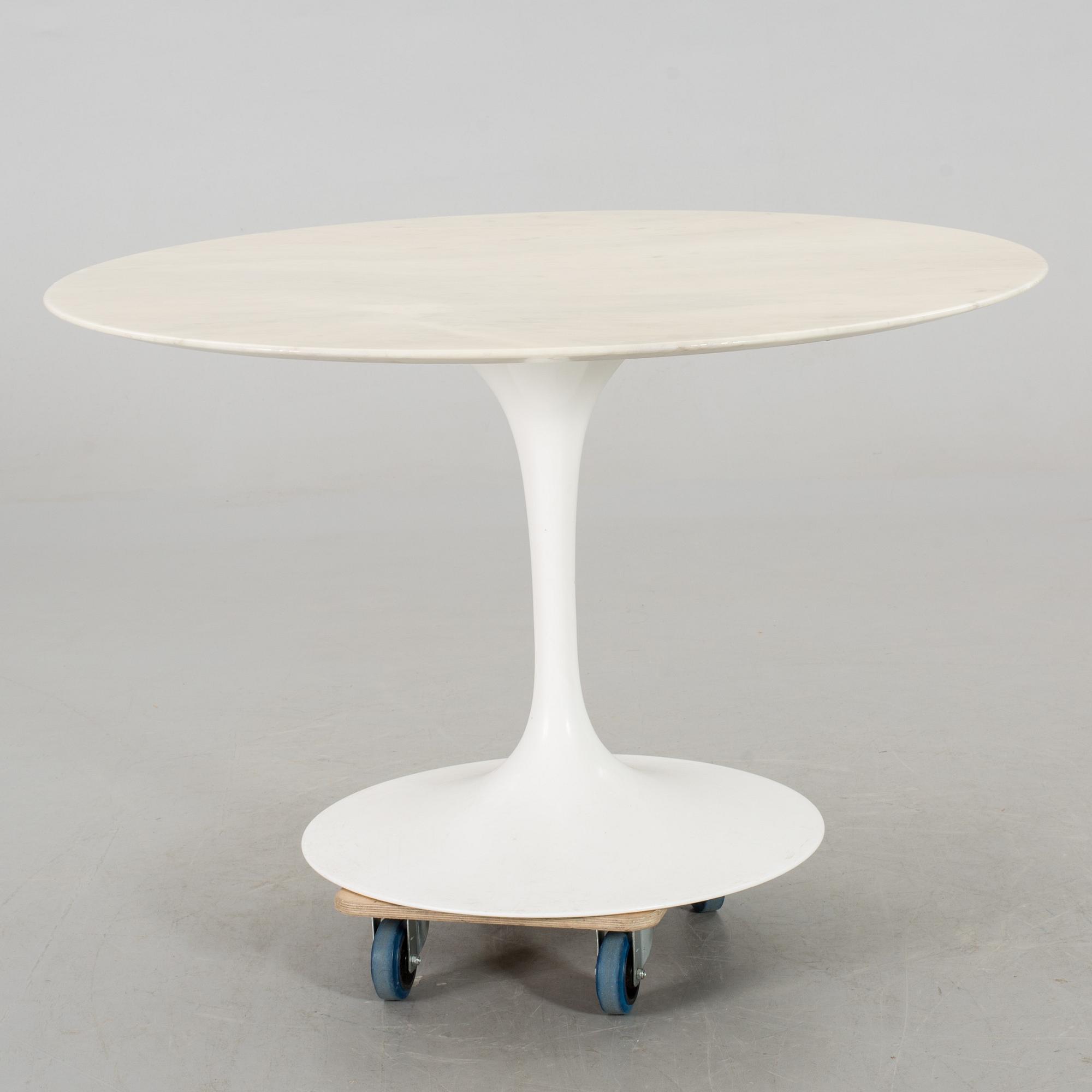 EERO SAARINEN, bord, "Tulip", Knoll international, märkt.