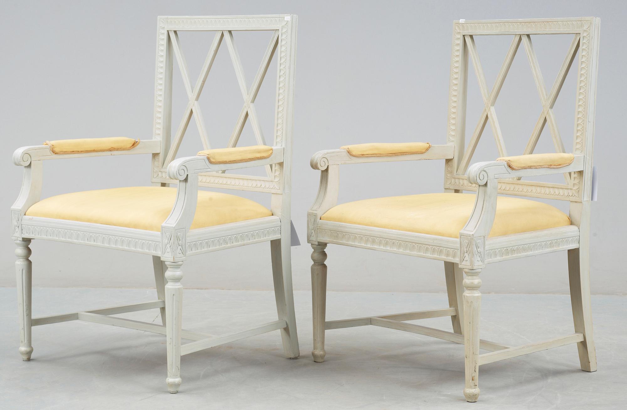 KARMSTOLAR, ett par, 1800-tal.