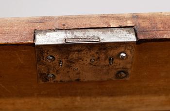 VITRINSKÅP, England, 1800-talets andra hälft.