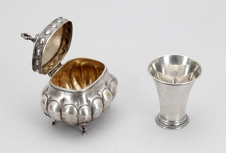 SOCKERSKRIN samt BÄGARE, silver, b.la. KG Markströms Guldsmeds AB, Uppsala.