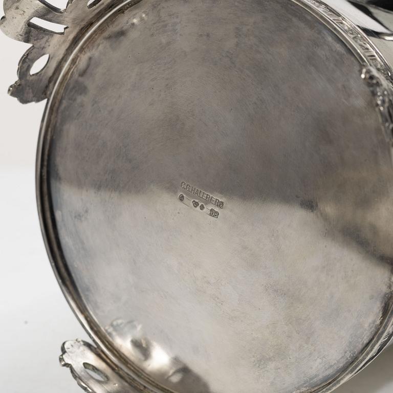 C.G. Hallberg, Coffee pot, silver, Gustavian style, Stockholm 1930.