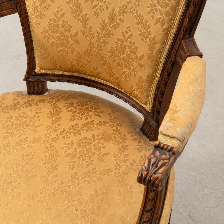 Armchair Louis XVI style, first half of the 20th century.
