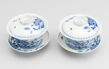 A set of two Chinese porcelain blue and white rice bowls, around 1900.