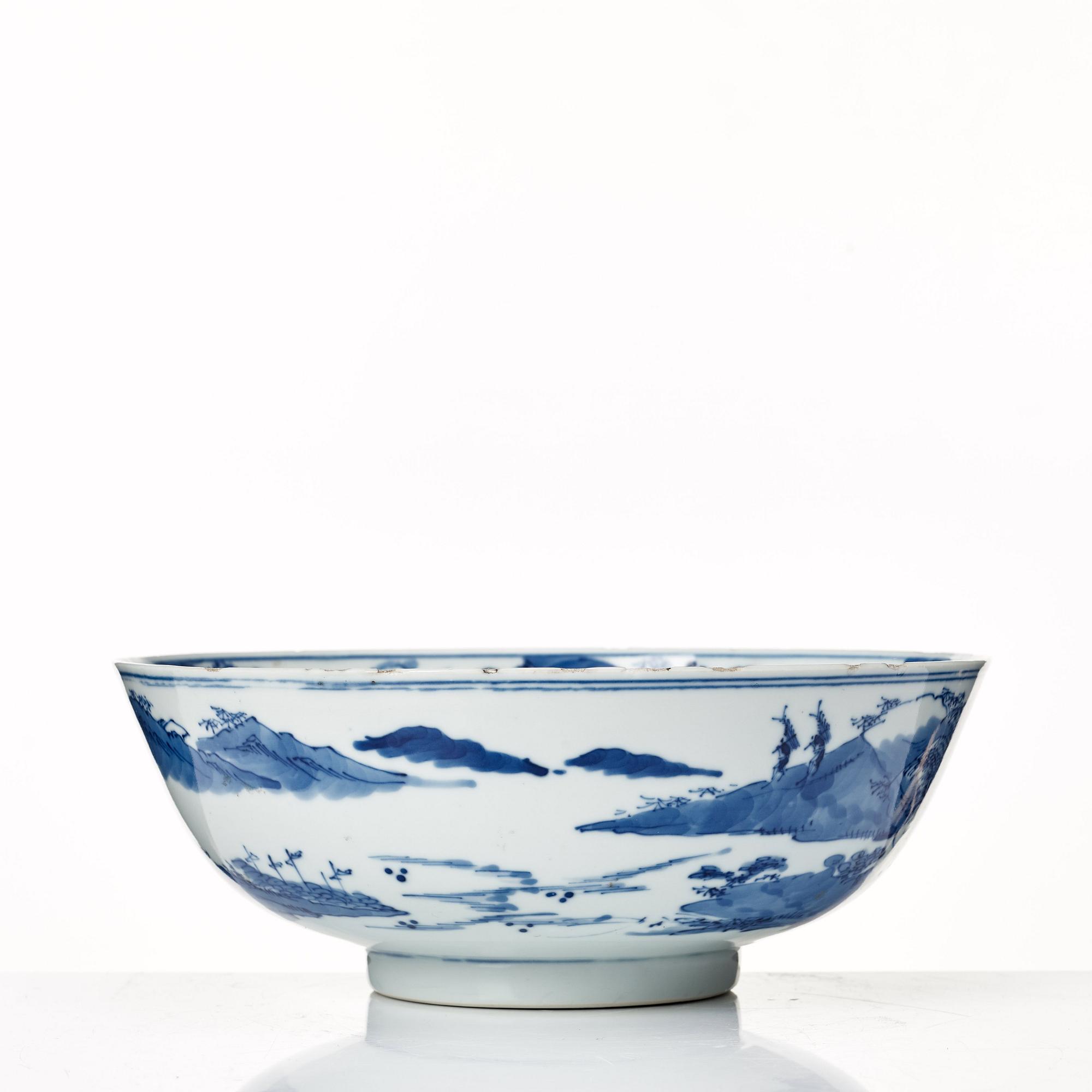 SKÅL, porslin. Qingdynastin, 1800-tal med Kangxis märke.