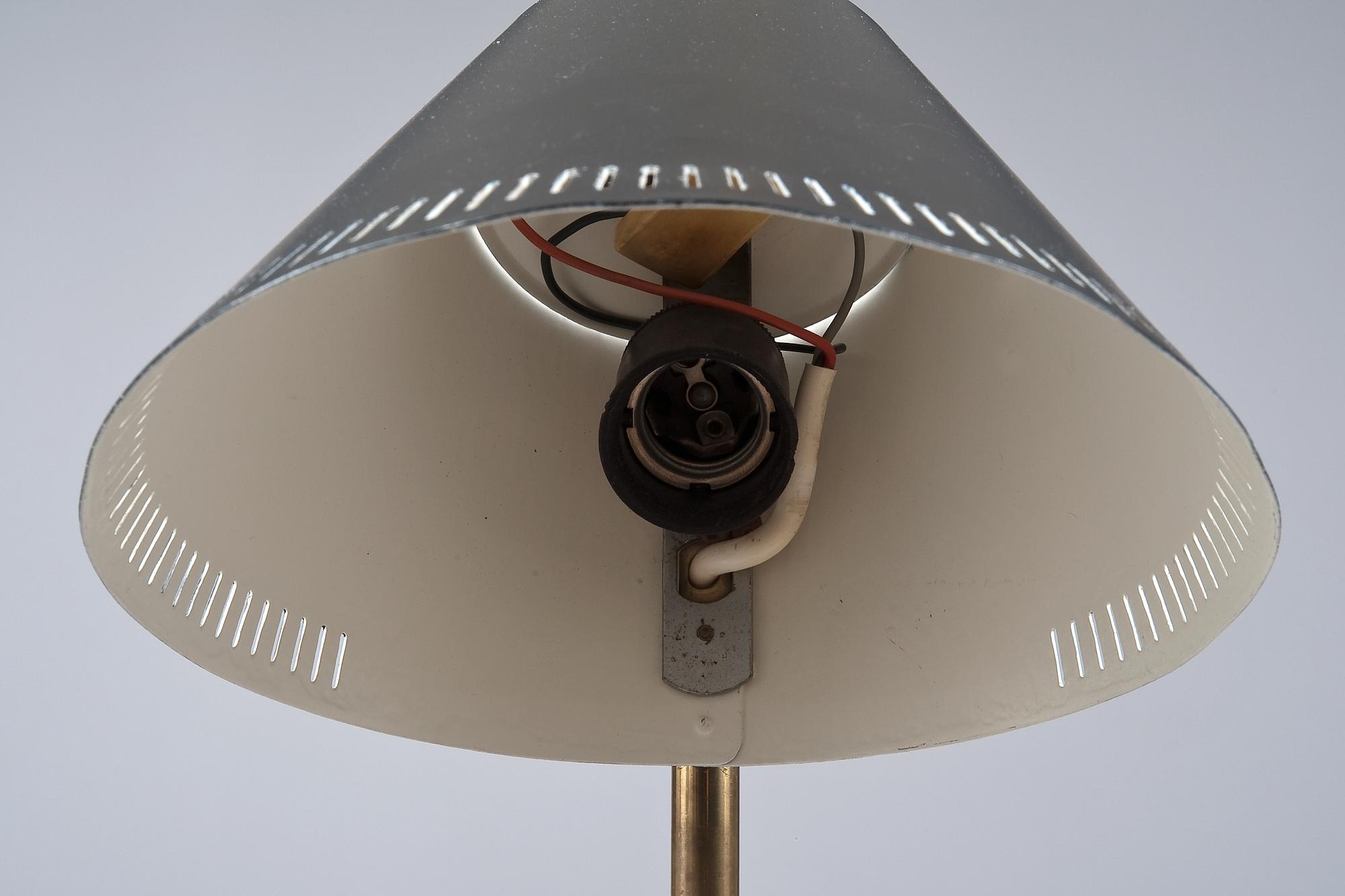 Paavo Tynell, A DESK LAMP, 9222.