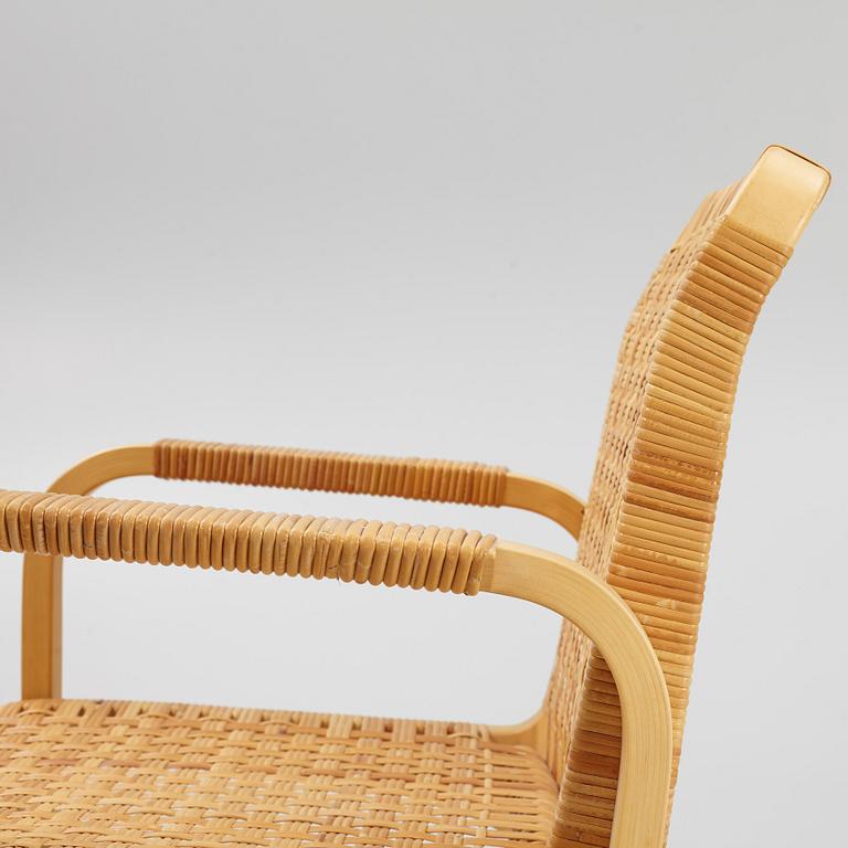 Alvar Aalto, a model 45 armchair, Artek, late 20the century.