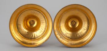 LJUSSTAKAR, ett par, förgylld brons, Frankrike/Ryssland 1800-talets mitt.