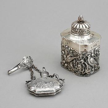 TEDOSA SAMT PLUNTA, silver, London 1894 resp Nederländerna med engelska sekundärstämplar 1887. Tot ca 274 gram.
