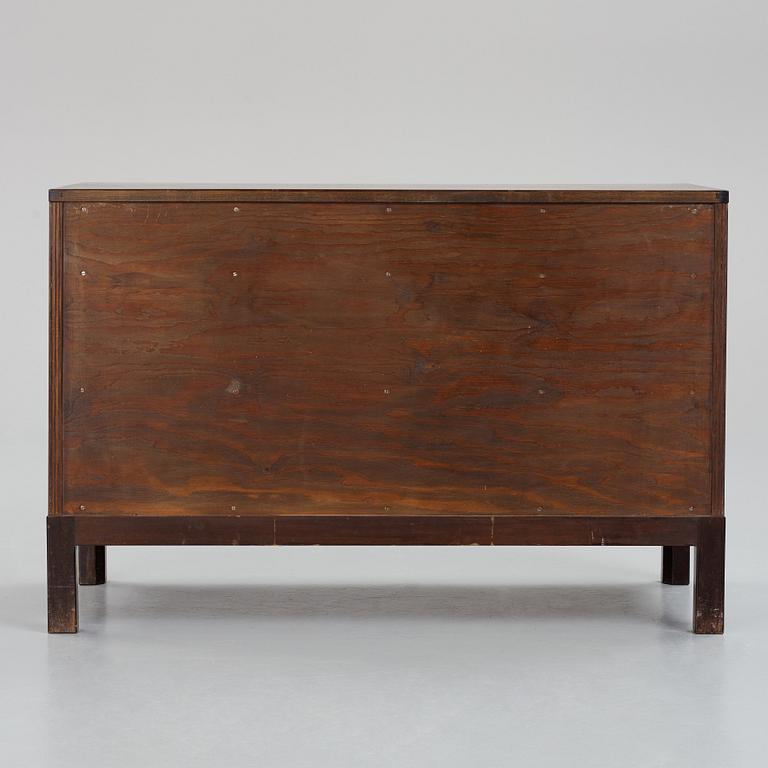 Carl Malmsten, a Swedish Grace chest of drawers, Svensk Hemslöjd, 1930s.