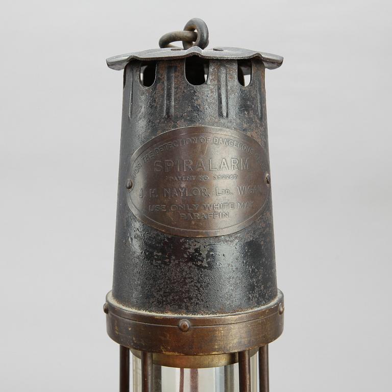 GRUVLAMPA, "Spiralarm", J.H.Naylor, Wigan, 1900-talets mitt.
