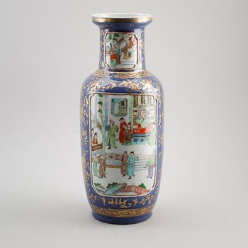 VAS,  porslin. Sen Qingdynasti (1644-1912).