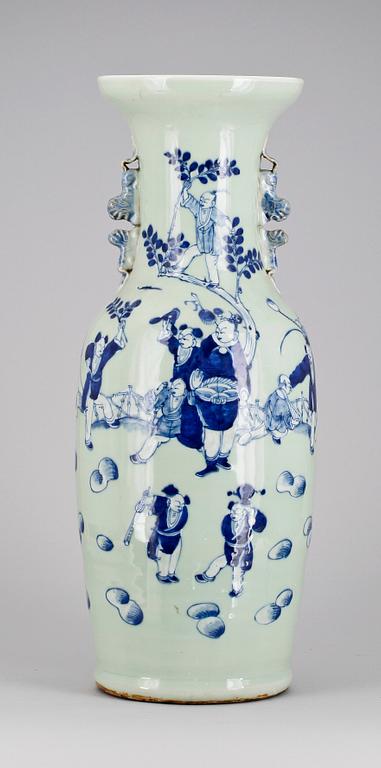 GOLVURNA, porslin, Kina, sent 1800-tal.