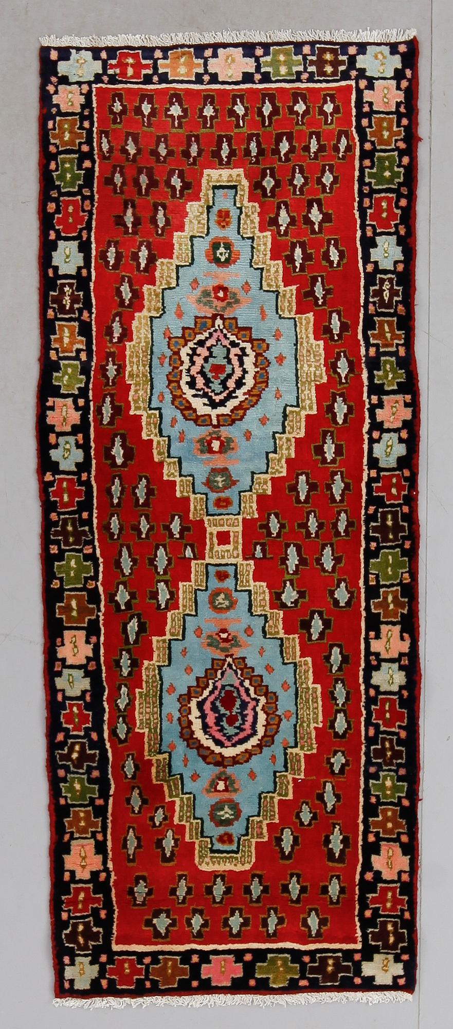 MATTA, Hamadan, ca 188 x 73 cm.