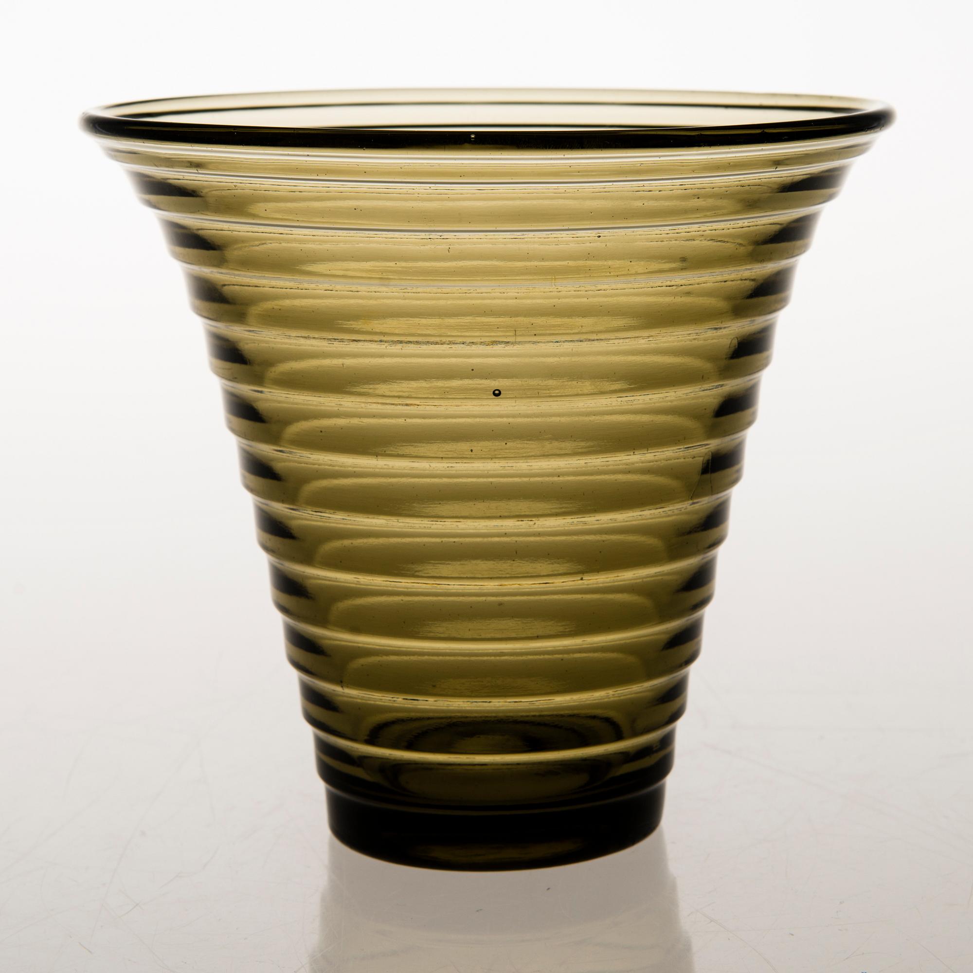 AINO AALTO, VAS och TALLRIKAR, 4 st, glas, Karhula 1930-tal.