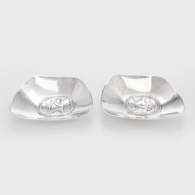 Two 1950s silver dishes, Hopeatehdas oy, Helsinki 1958.