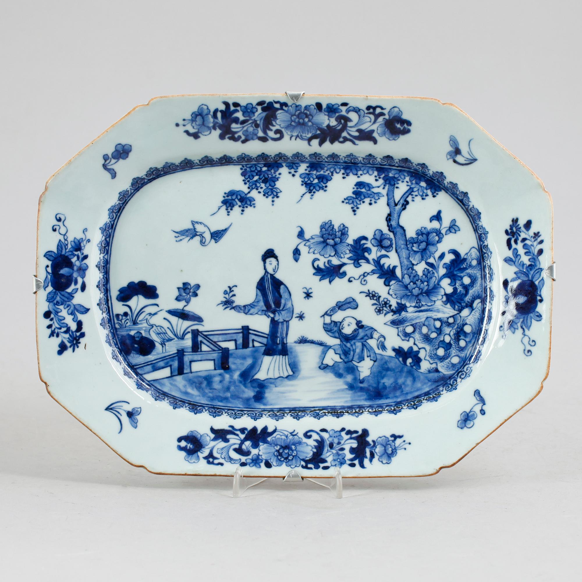 STEKFAT, porslin, Kina, Qianlong 1736-1795.