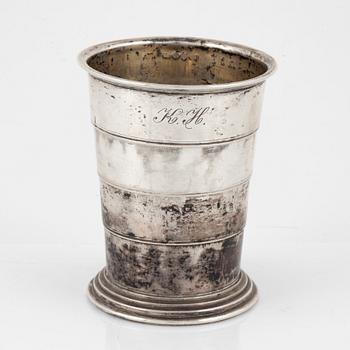 Jaktbägare, silver, av Gustaf Möllenborg, Stockholm 1882.