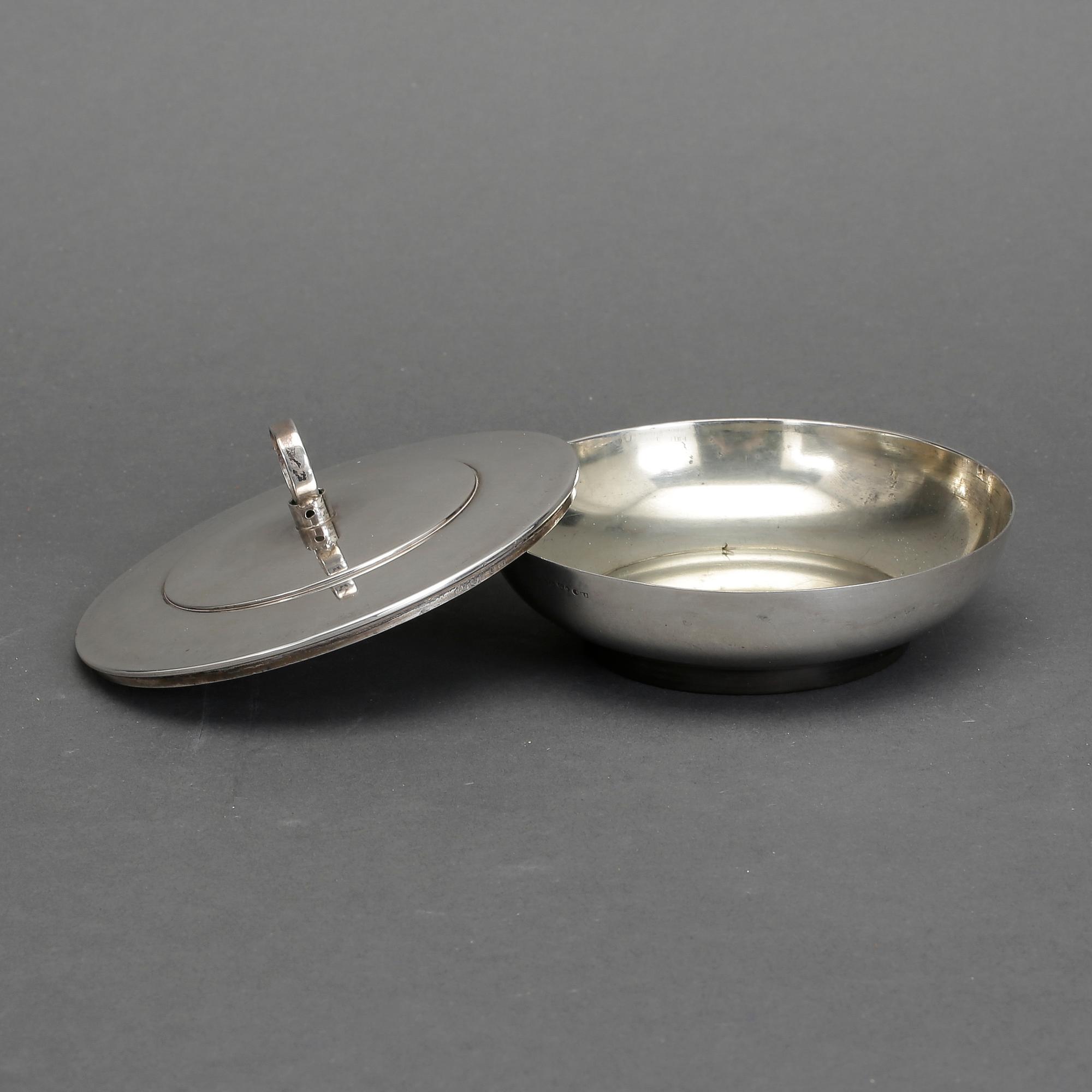 BONBONJÄR, silver, Art déco, GAB, Stockholm, 1934. Tot vikt 244 gram.