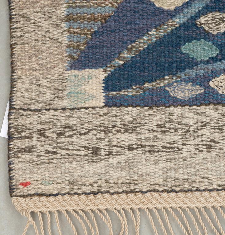 MATTA. "Park, blå och grön". Gobelängteknik. 305 x 306 cm. Signerad AB MMF BN.