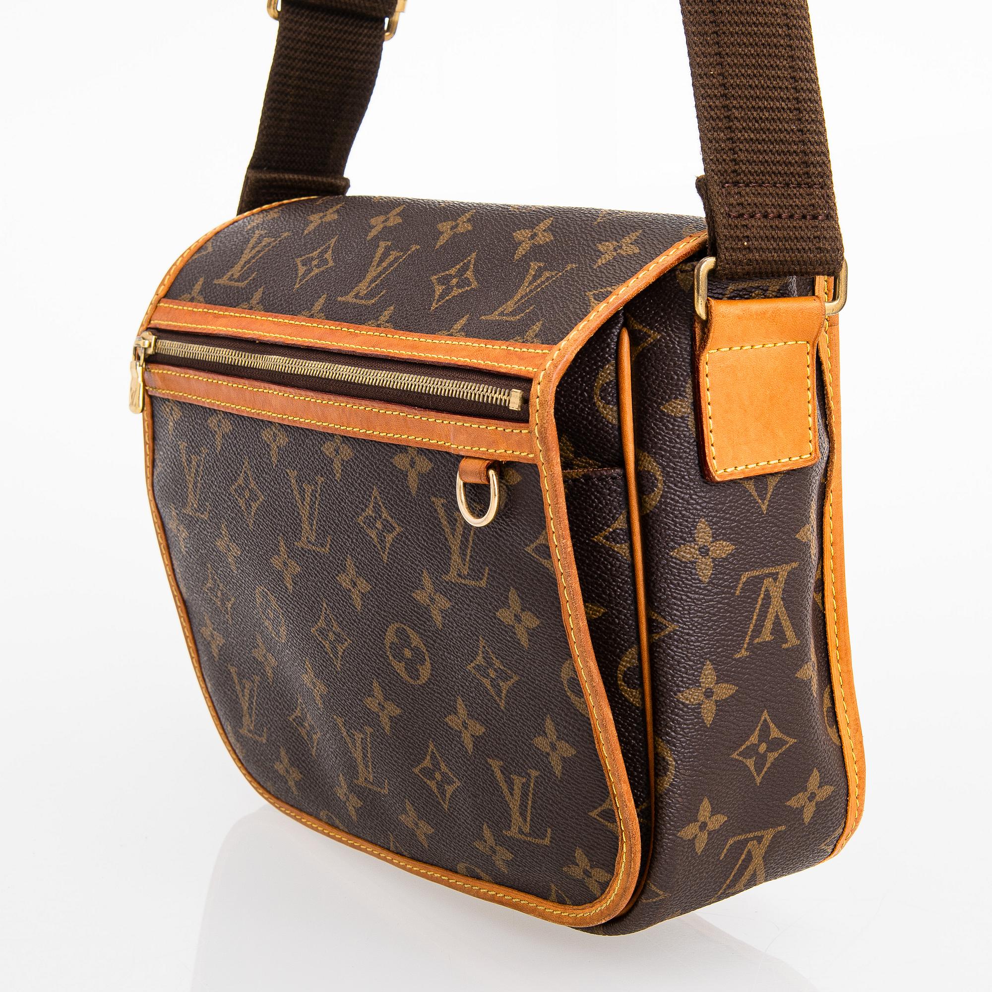 Louis Vuitton, A 'Bosphore Messenger PM' bag.
