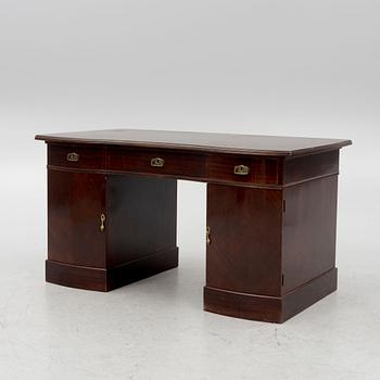 An Early 20th Century Desk.