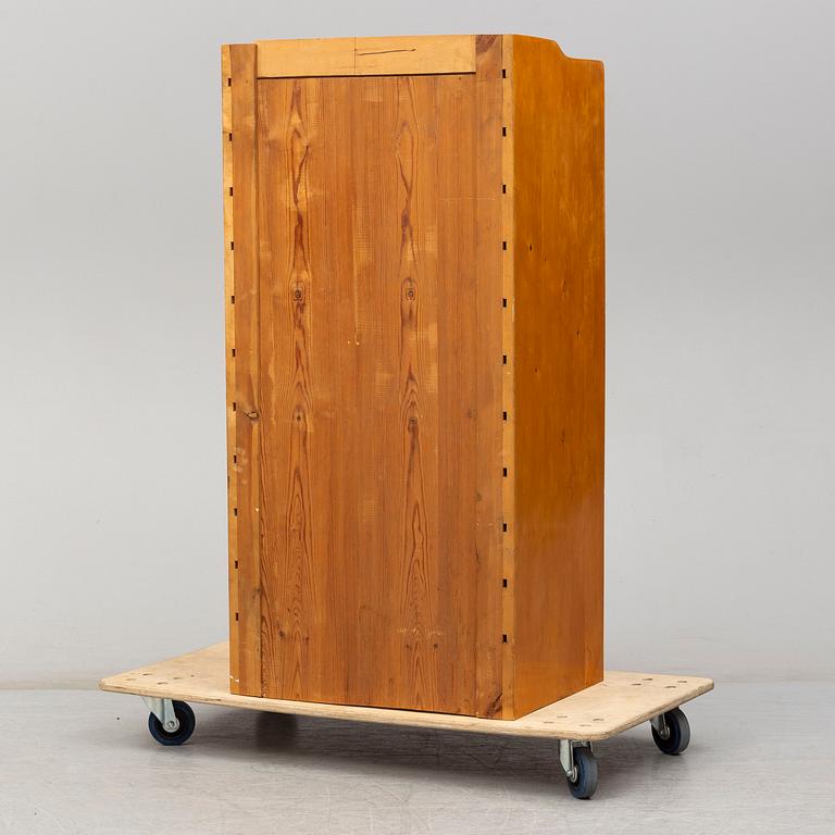 CUPBOARD, first half of the 20th century.