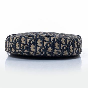 Christian Dior, Translation: "bag, vintage.".