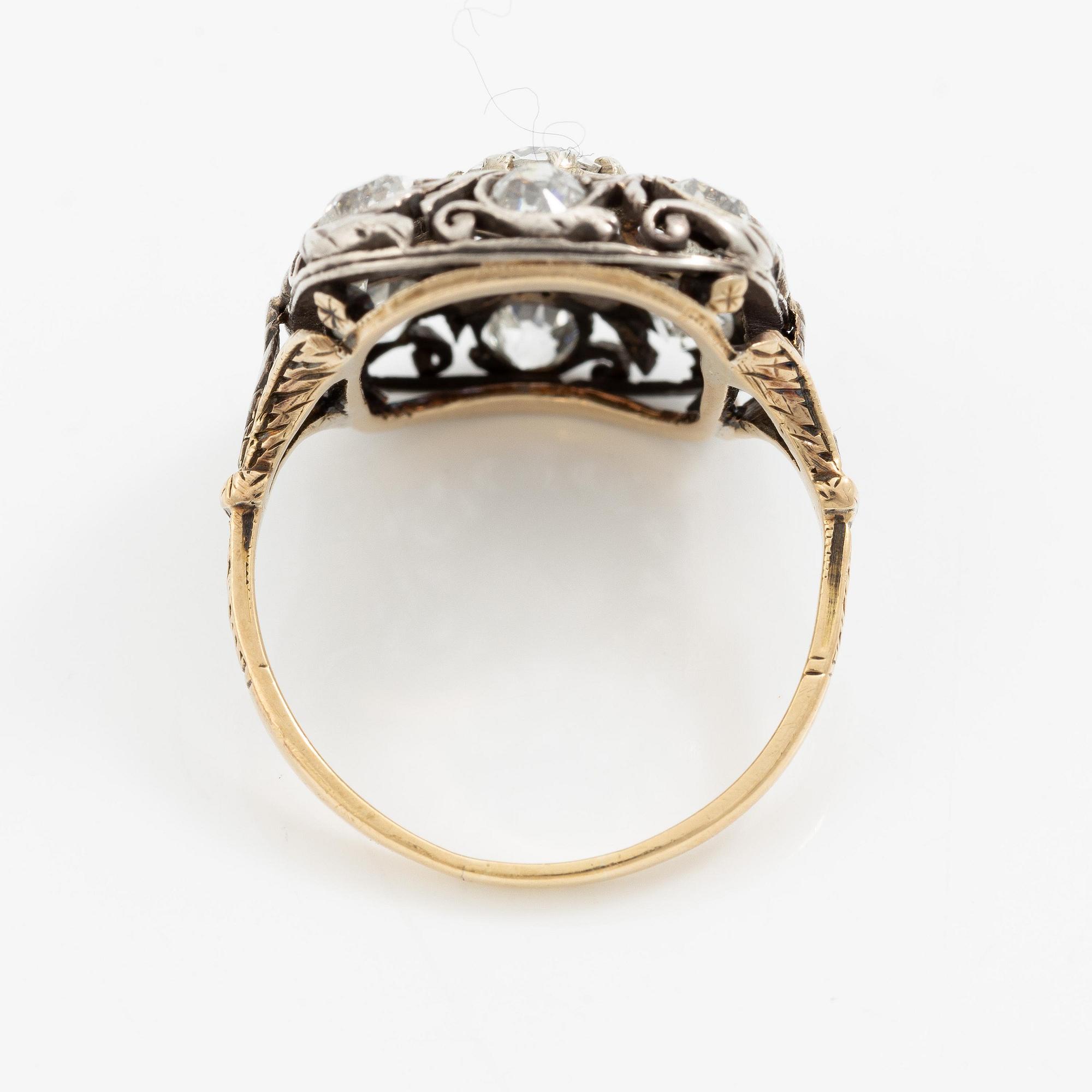 Ring 18K guld och silver med gammalslipade diamanter, tillskriven Buccellati.