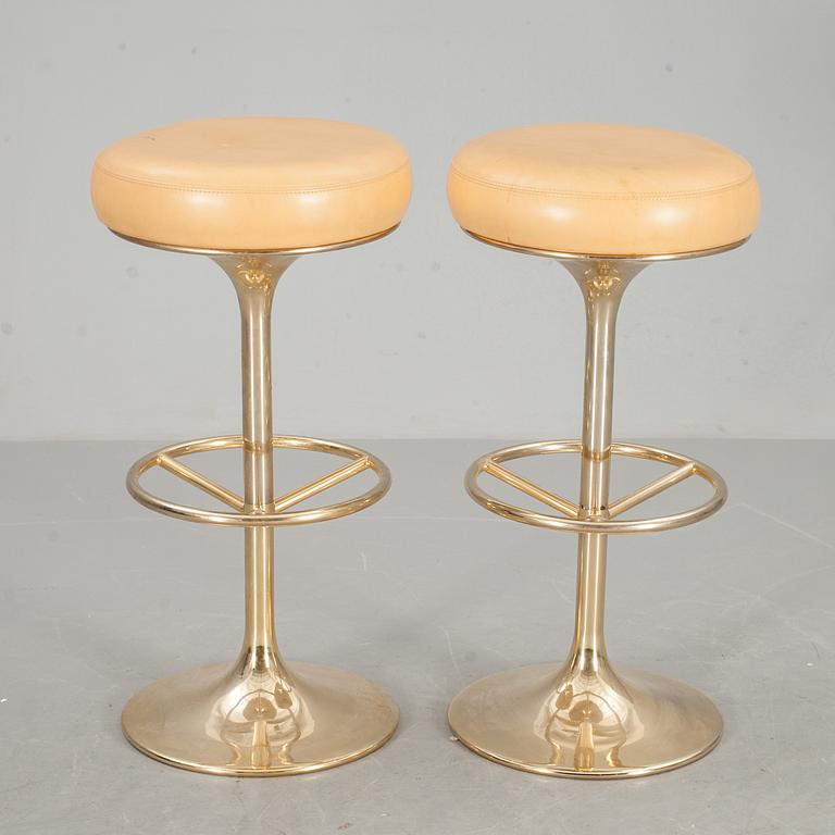 BARSTOLAR, ett par, Johansson design.