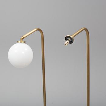 A pair of 'Oscar' floor lights from CTO Lighting.