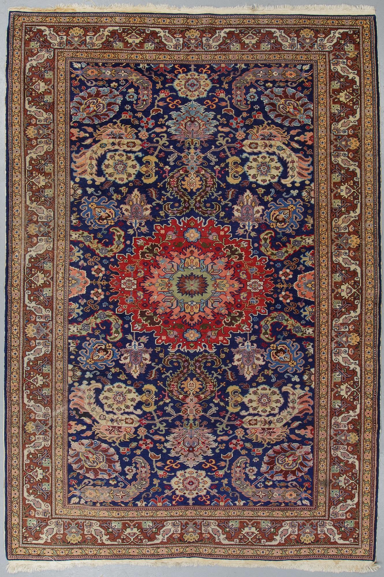 Matto, semi-antique Kayseri, ca 292 x 200 cm.