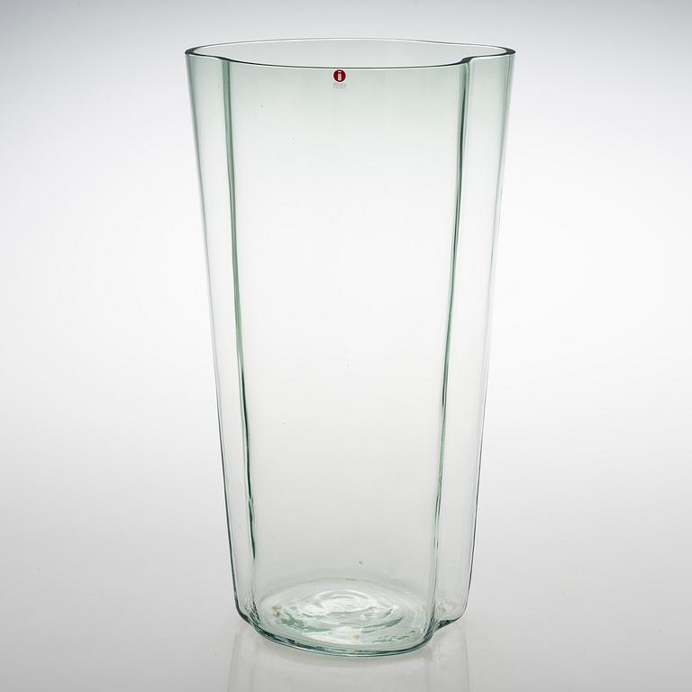 ALVAR AALTO, VASE, signed  Alvar Aalto 100, Iittala 1998.