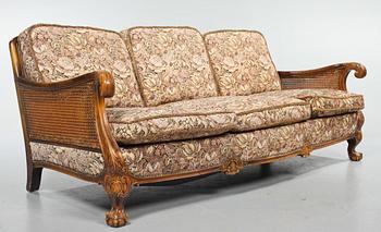 SOFFA, chippendalestil, omkring 1900-talets mitt.