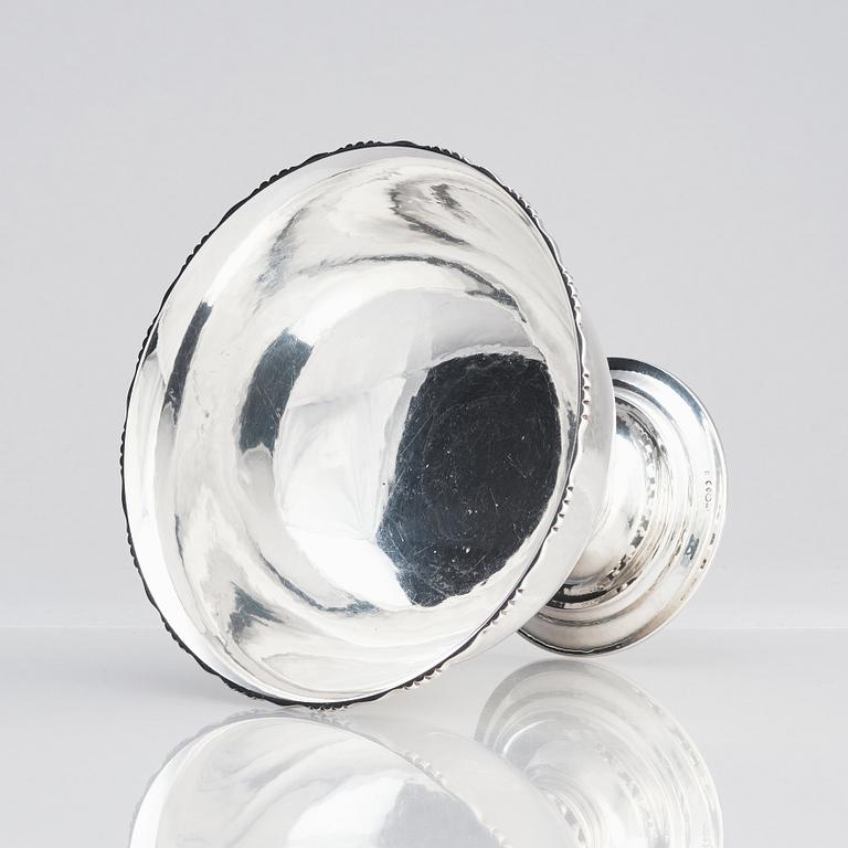 Georg Jensen, skål på fot, Köpenhamn 1925-1932, sterling silver, design nr 180B, svenska importstämplar K Anderson 1931.