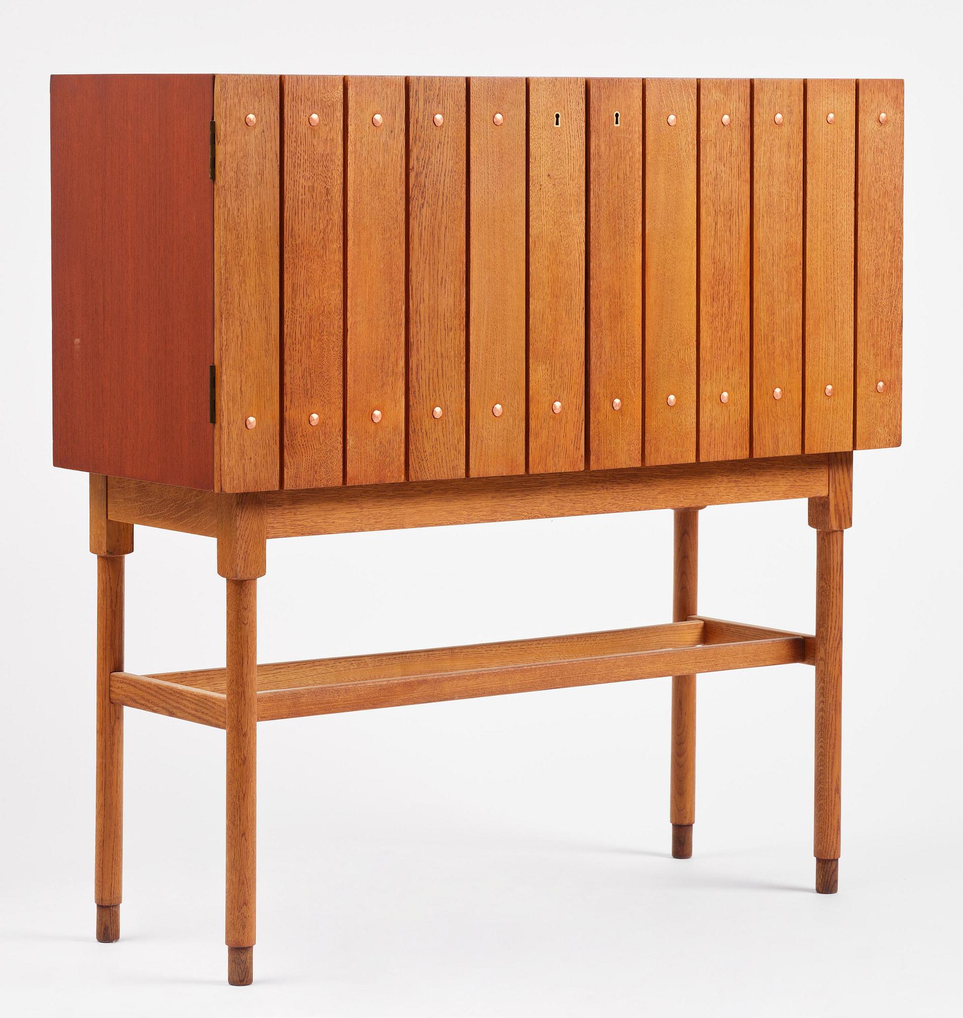 Scandinavian Modern, a rare bar cabinet model 166, Eidsfjord Møbelfabrikk, Norway, 1950s.