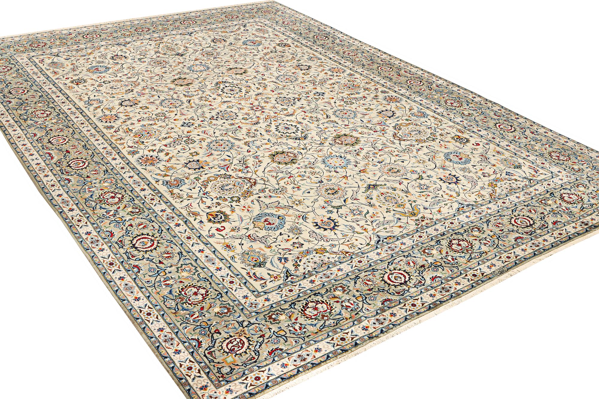 Matta, Keshan, signerad Isfahanian, ca 428 x 327 cm.