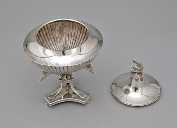 SKÅL PÅ FOT, silver, empir, Petter Adolf Sjöberg, 1814. Ca 517g.