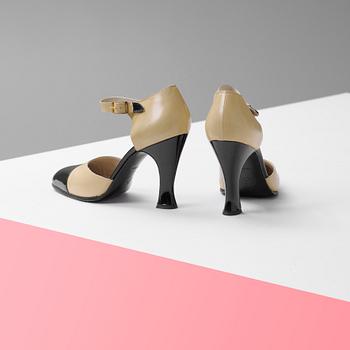 PUMPS, ett par, CHANEL, storlek 39.