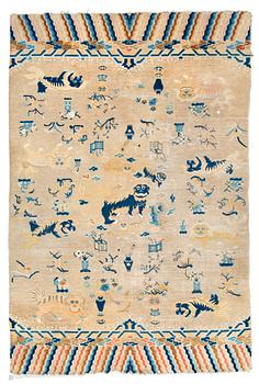 100. PILLAR RUG. Antique Ningxia. 292,5 x 196,5 cm. Late Qing dynasty (1644–1911).