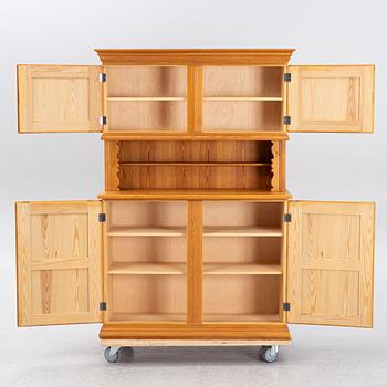 SVein Bjørneng, a pine cabinet, østre Gausdal, Norway, second half of the 20th century.