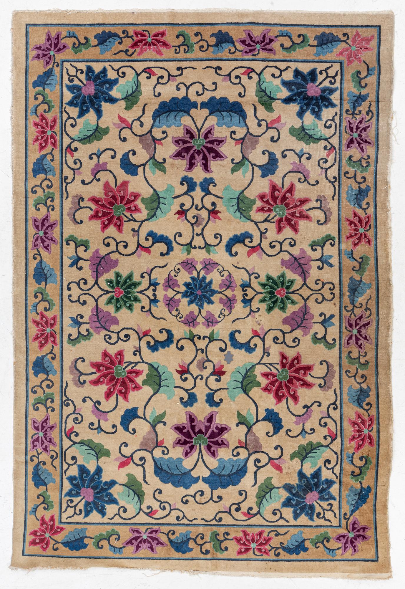 A semi-antique Chinese carpet, c. 267 x 180 cm.